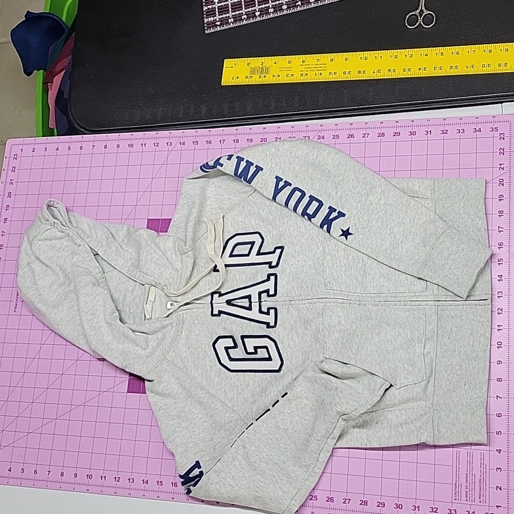 Women's zip up gray hoodie GAP New York XS